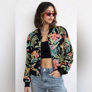Forever 21‎ Tiger Floral Bomber Jacket Black Zip Front Size Medium